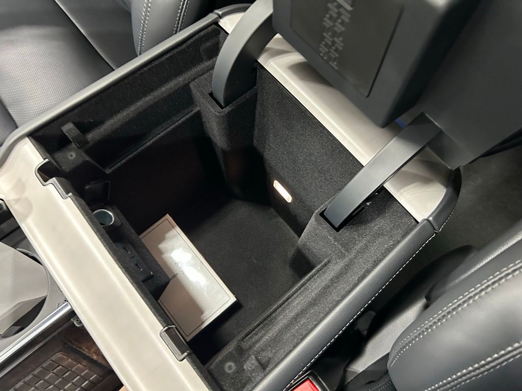 new 2026 Lincoln Navigator L car, priced at $108,402