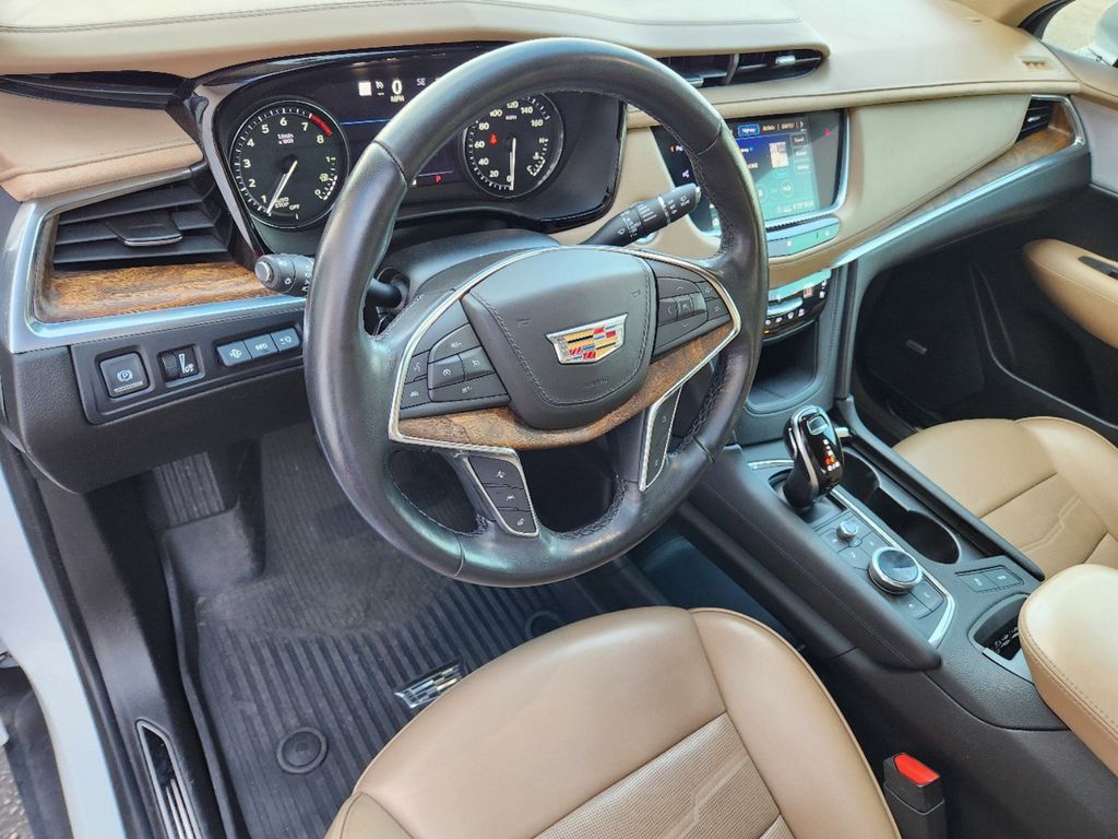 2020 Cadillac XT5 Premium Luxury 2