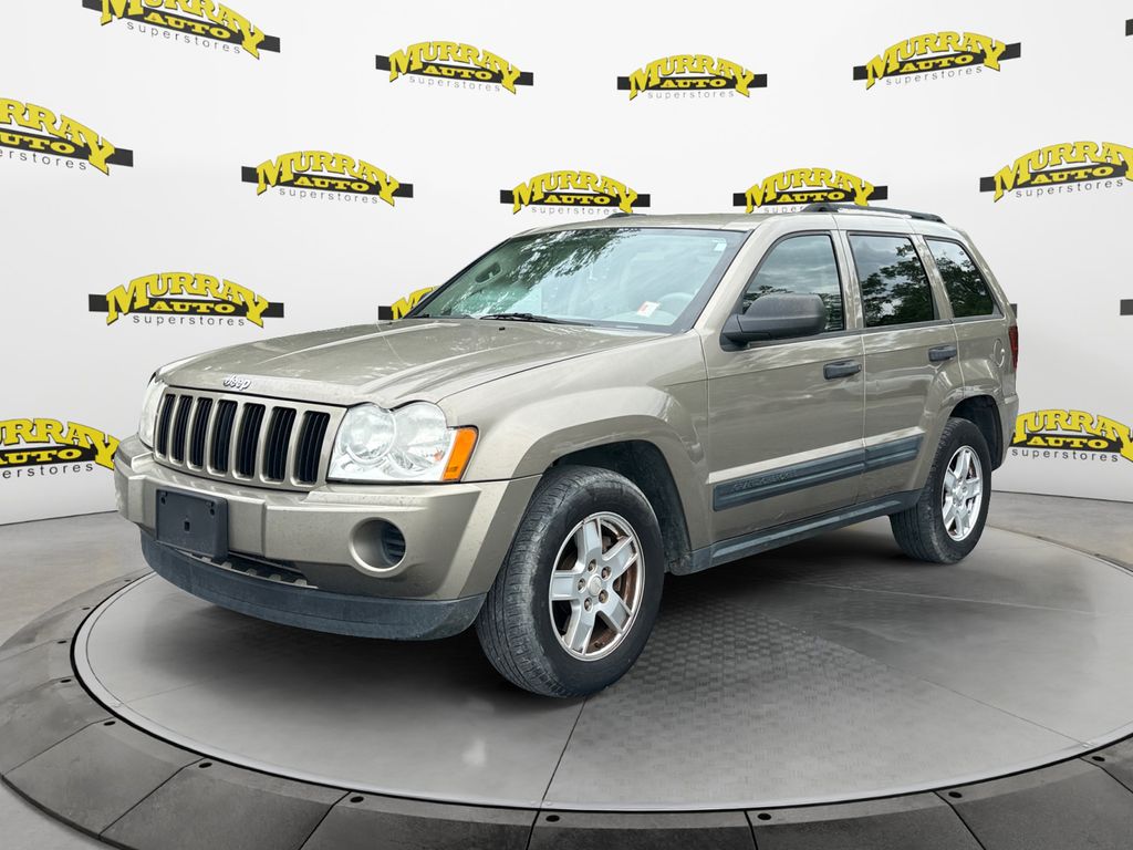 Brown (Light Khaki Metallic Clearcoat) 2006 Jeep Grand Cherokee Laredo SUV / Crossover Rear-Wheel Drive 5-Speed Automatic