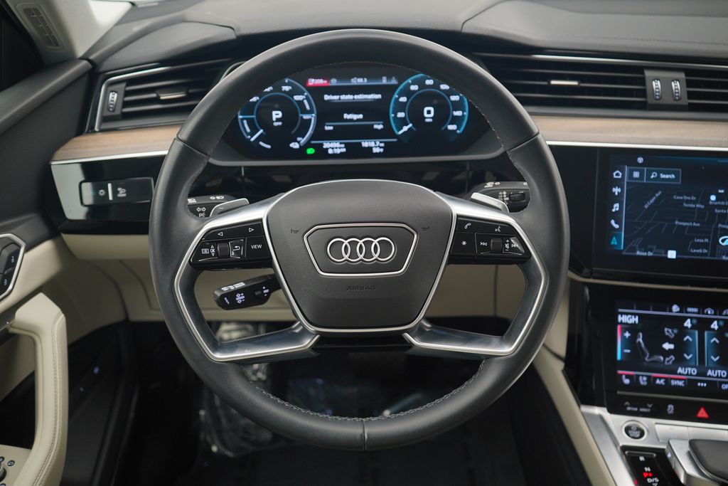 Thumbnail: 2024 Audi Q8 e-tron - 9