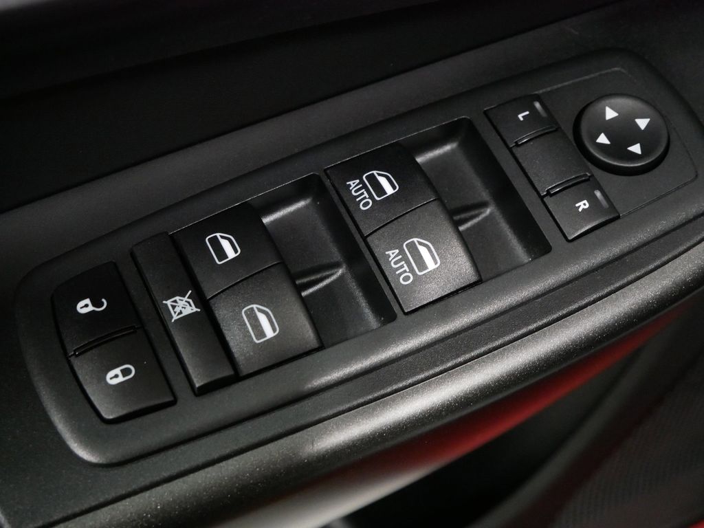 2025 Toyota Tundra Limited - Photo 47