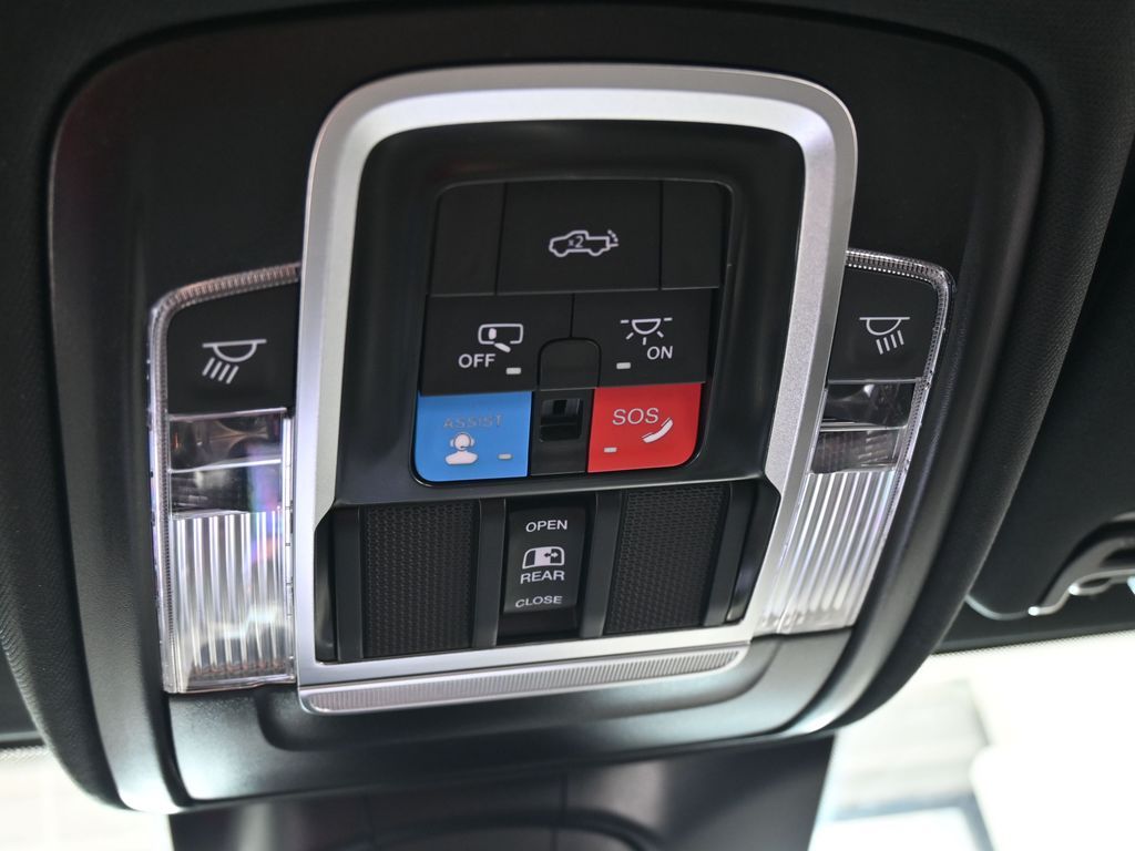 New 2026 Diamond Black Crystal Pearlcoat Ram Laramie image 33