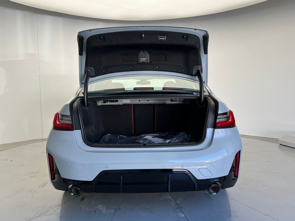 Thumbnail: 2026 BMW 3 Series - 5