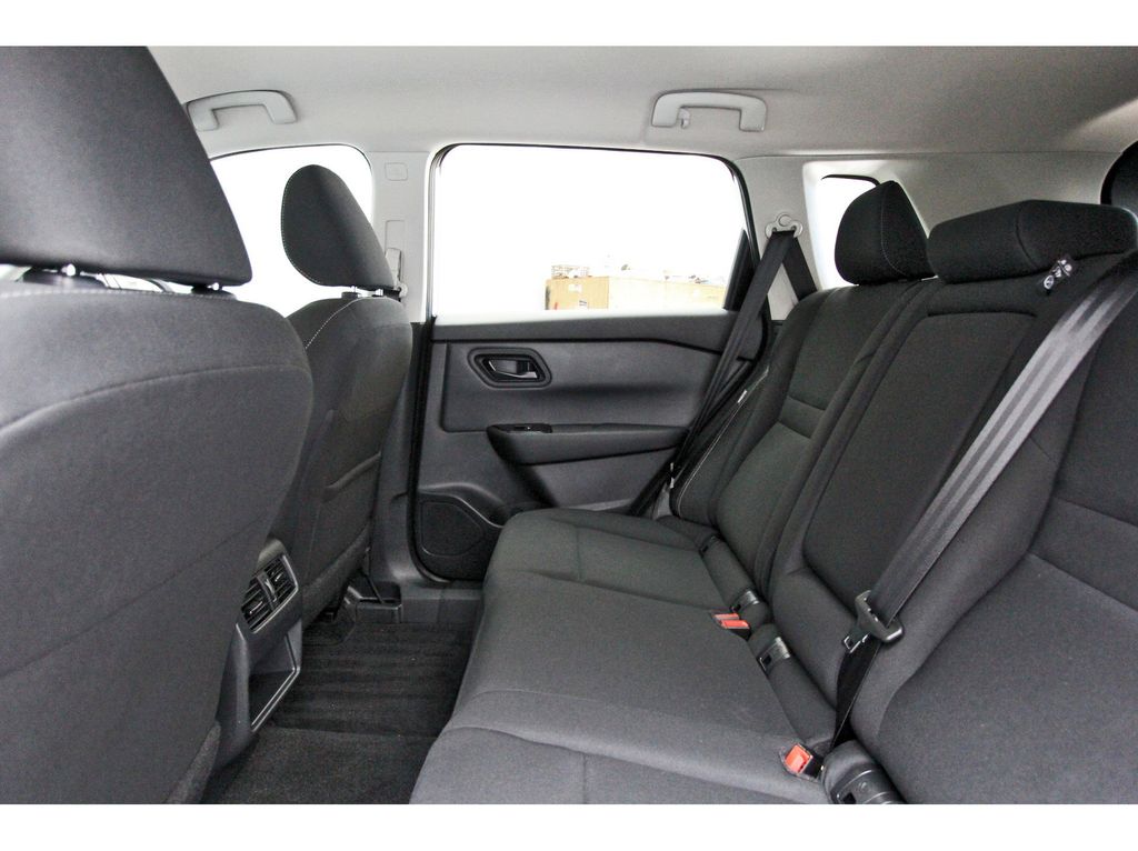 2025 Nissan Rogue S - 9