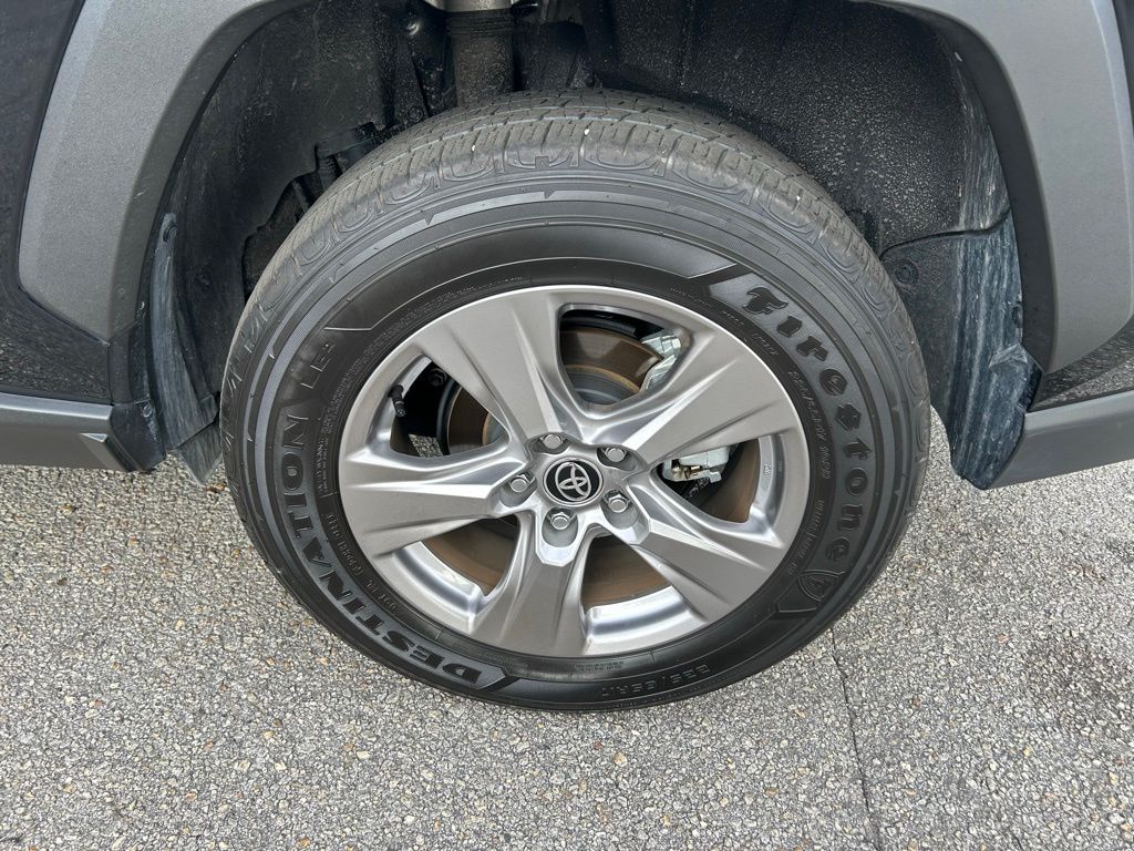 Thumbnail: 2025 Toyota RAV4 - 9