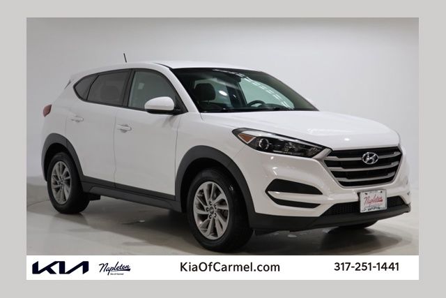Dazzling White 2017 Hyundai Tucson 2.0L SE FWD SUV / Crossover Front-Wheel Drive 6-Speed Automatic