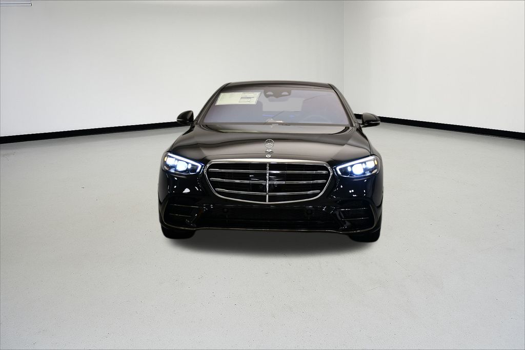 Thumbnail: 2025 Mercedes-Benz S-Class - 8