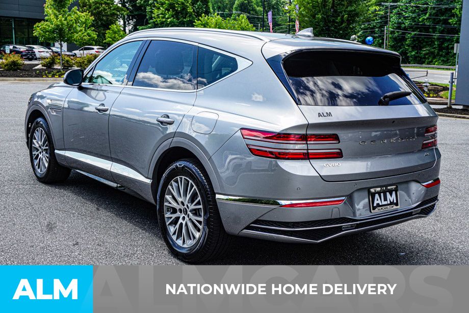 Used 2025 Silver Genesis 2.5T image 5