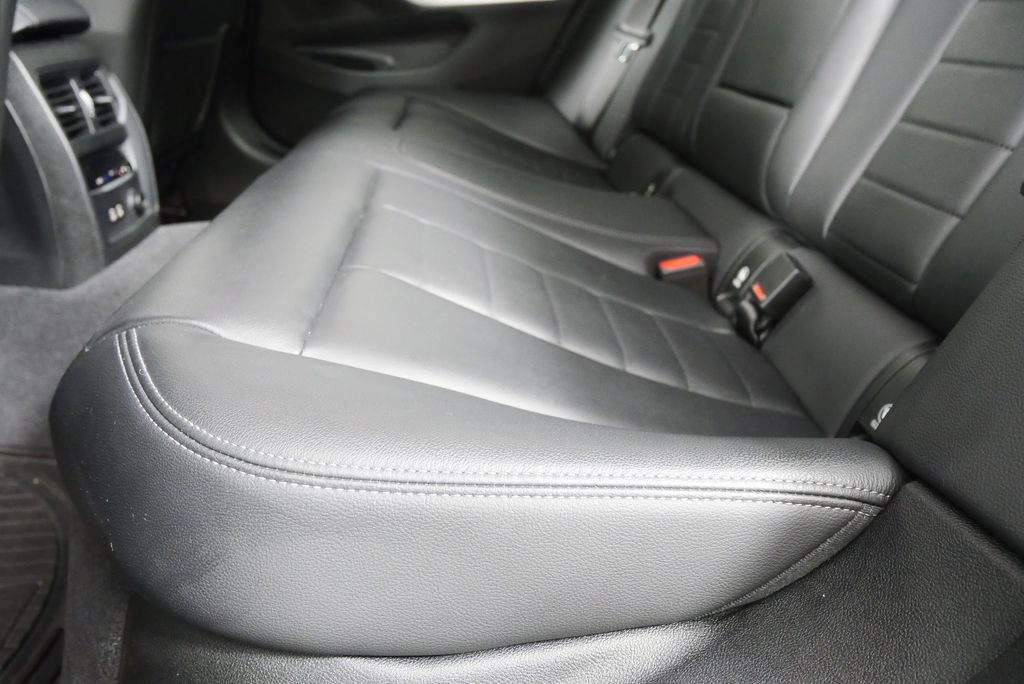 Thumbnail: 2020 BMW 3 Series - 15