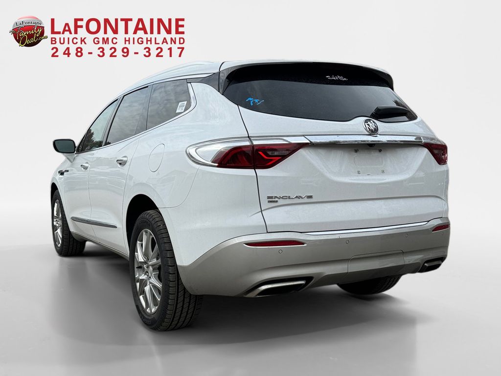 2022 Buick Enclave Essence 5