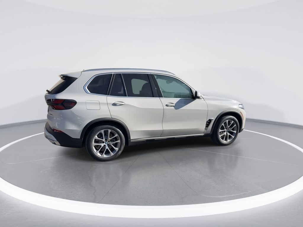 2025 BMW X5 xDrive50e 8