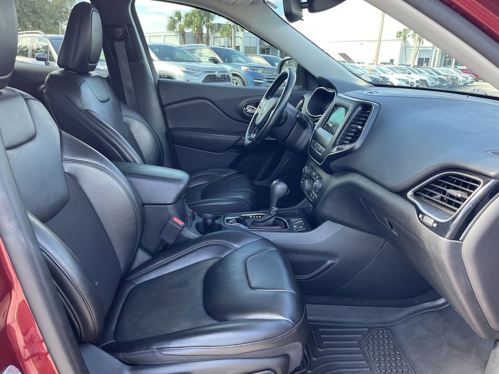 2021 Jeep Cherokee Latitude Plus 13