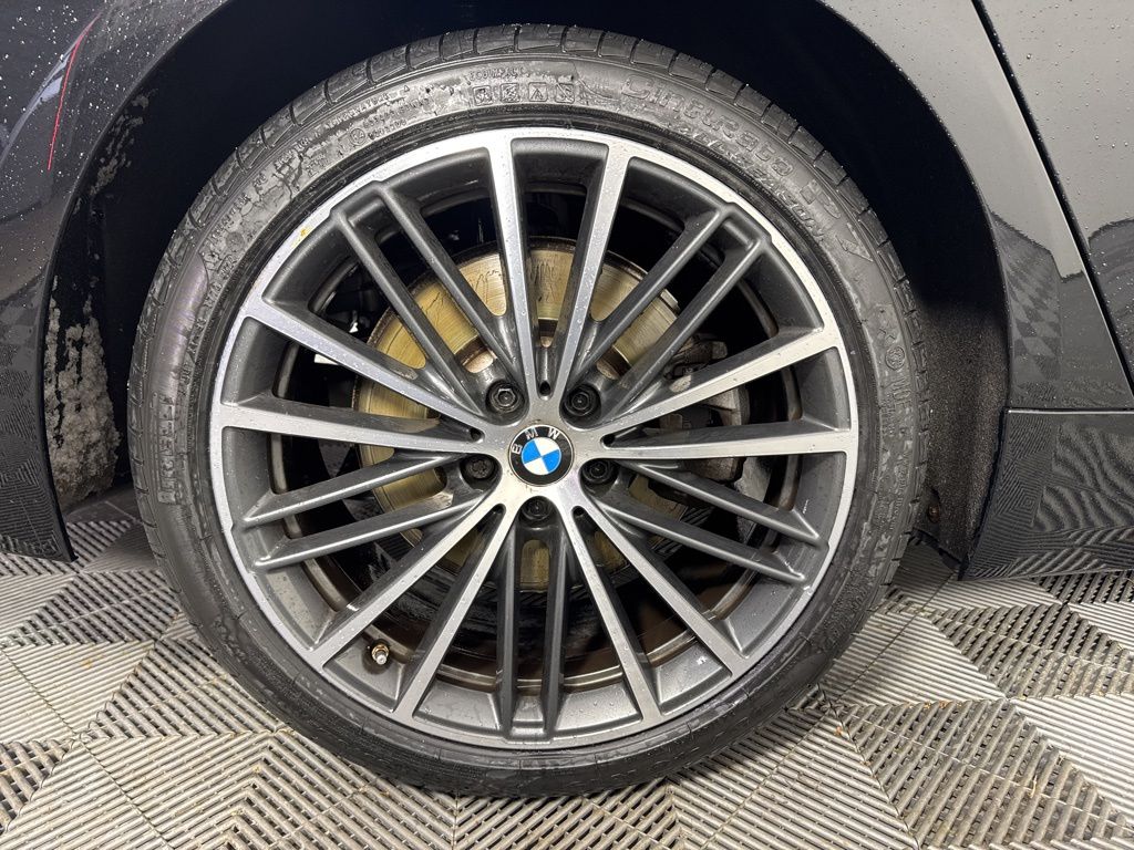 Thumbnail: 2023 BMW 5 Series - 11