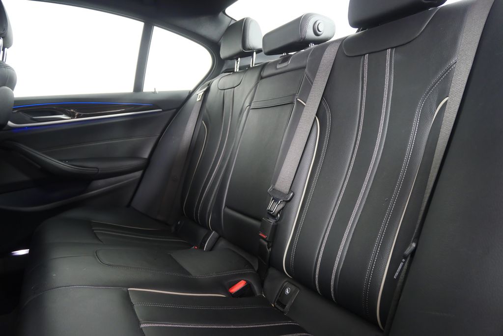 Thumbnail: 2019 BMW 5 Series - 16