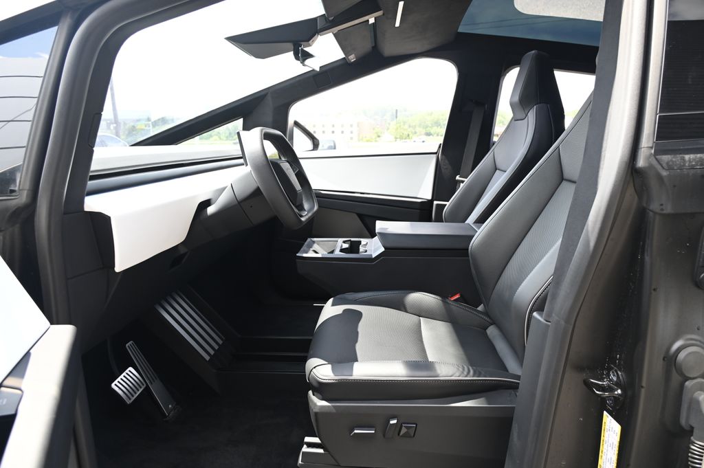 Thumbnail: 2024 Tesla Cybertruck - 30