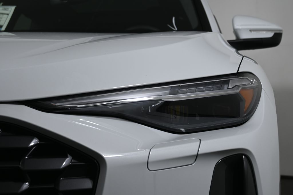 Thumbnail: 2025 Audi Q5 - 9