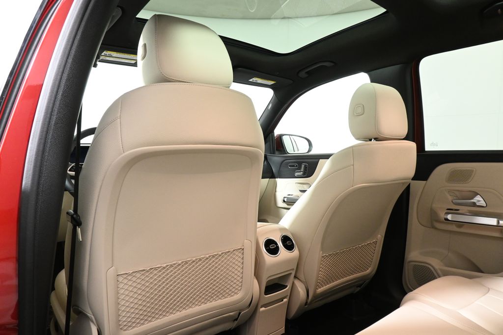 Thumbnail: 2026 Mercedes-Benz GLB - 31