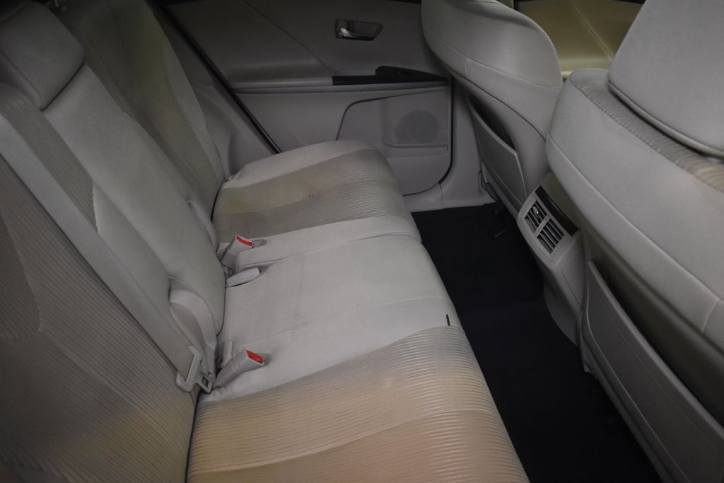 Thumbnail: 2013 Toyota Venza - 29
