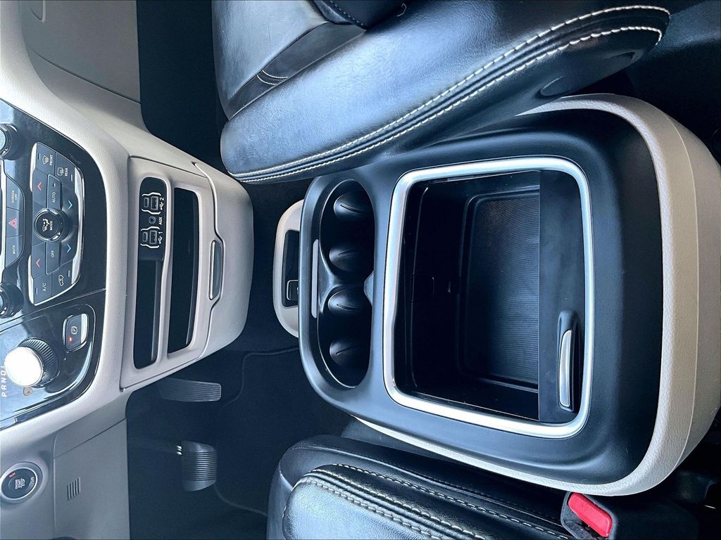 2023 Chrysler Pacifica — photo 27