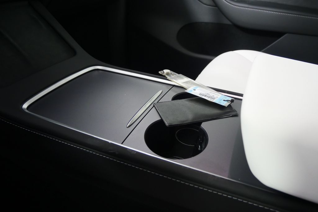 2024 Tesla Model Y Performance 23