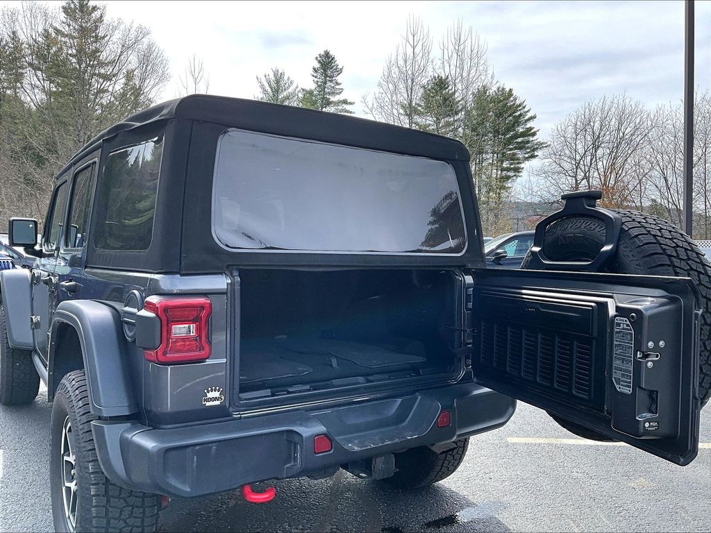 2024 Jeep Wrangler — photo 25