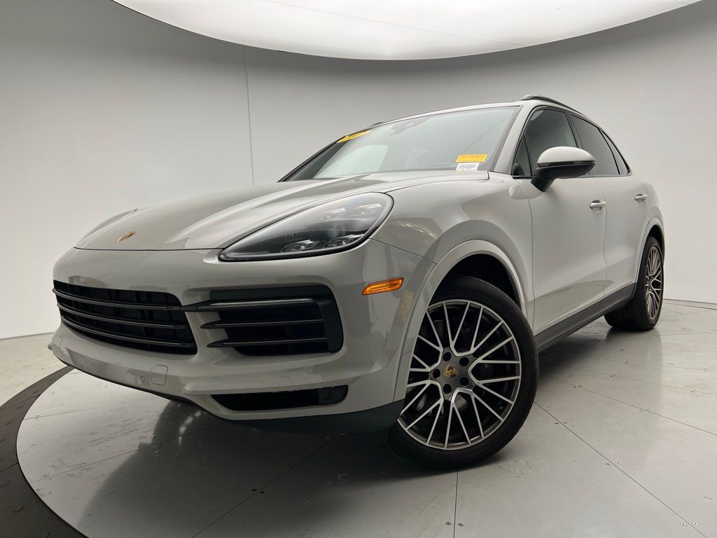 2023 Porsche Cayenne Base's photo