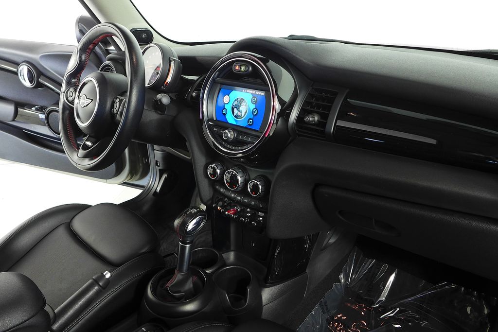Thumbnail: 2019 MINI Cooper - 13