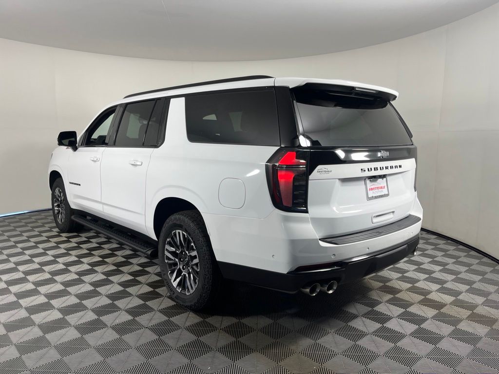 Thumbnail: 2026 Chevrolet Suburban - 3