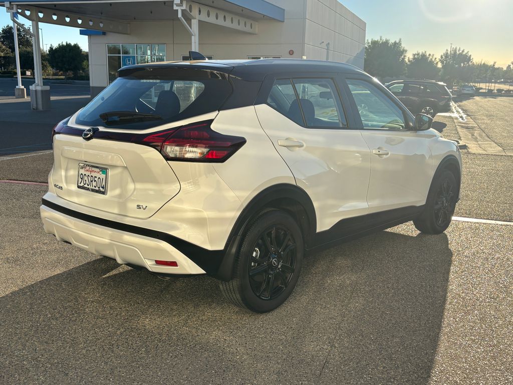 Thumbnail: 2023 Nissan Kicks - 5