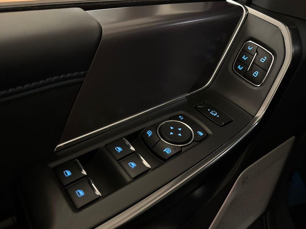 New 2026 Blue Ford Platinum image 25