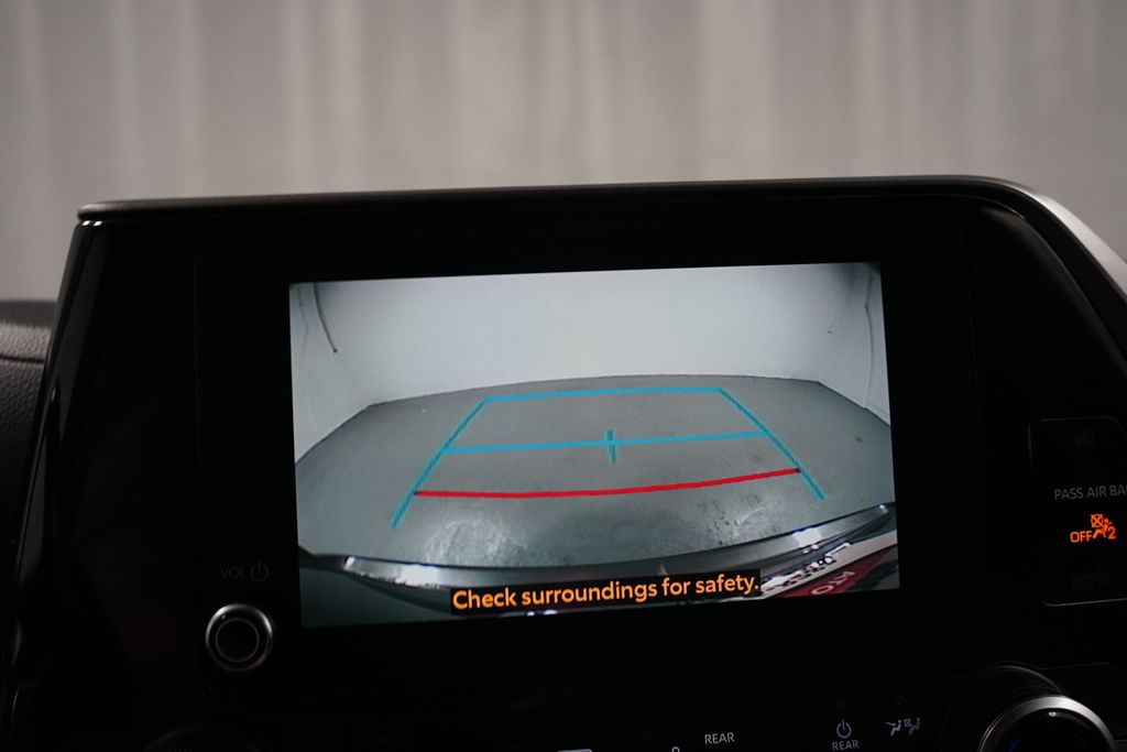 Thumbnail: 2023 Toyota Highlander - 20