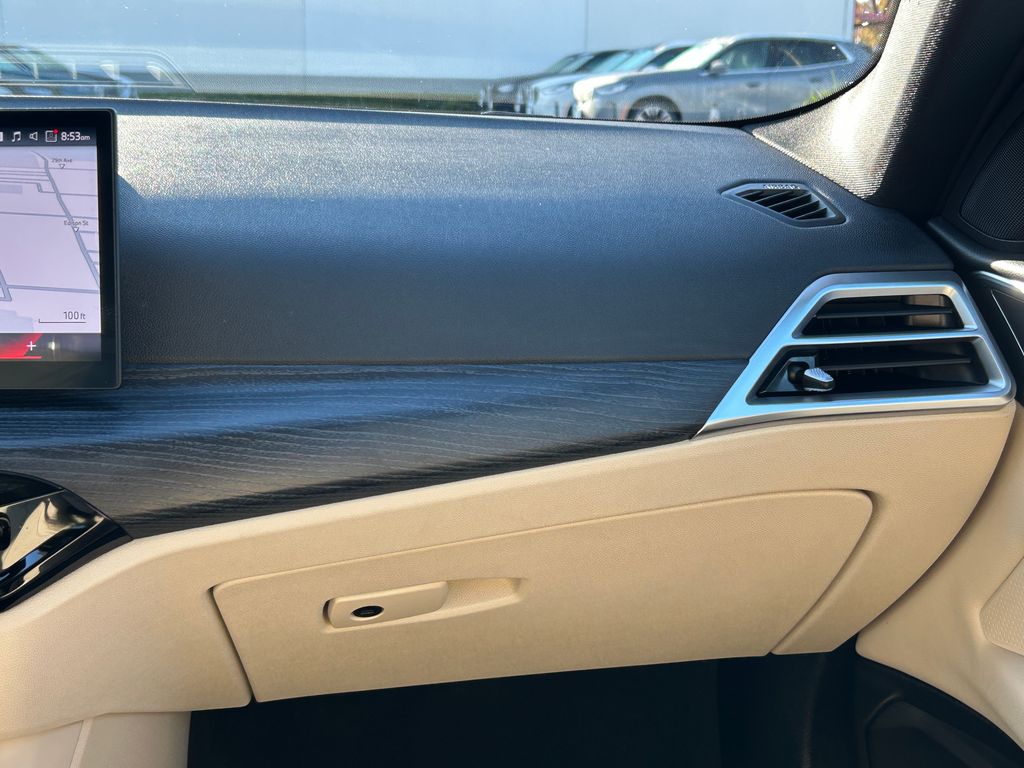 Thumbnail: 2025 BMW 4 Series - 27