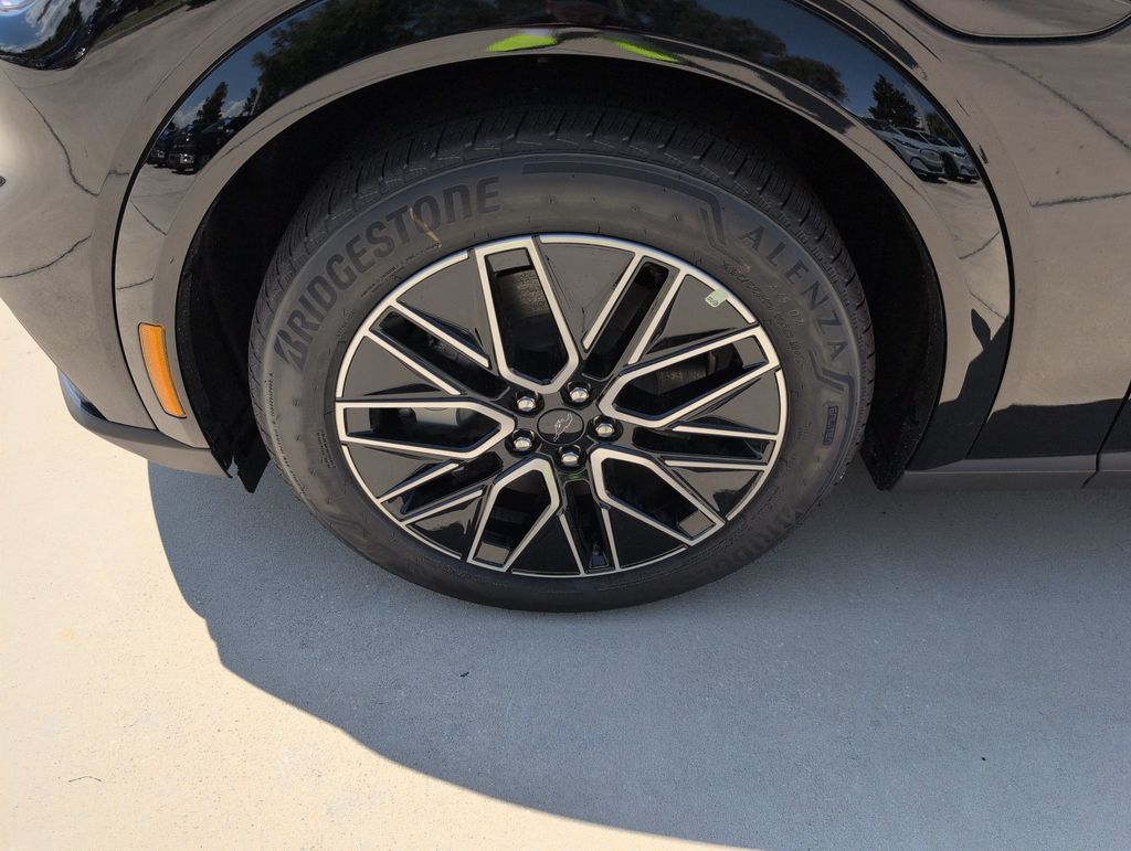 New 2026 Black Ford Premium image 17