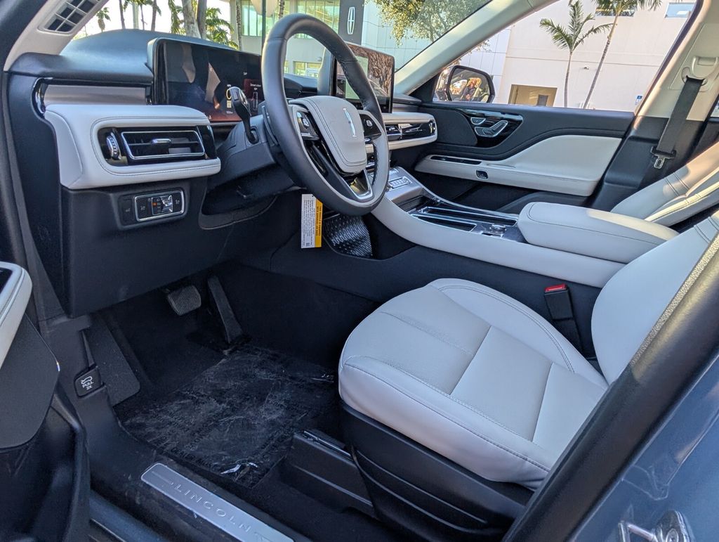 new 2026 Lincoln Aviator car, priced at $59,605