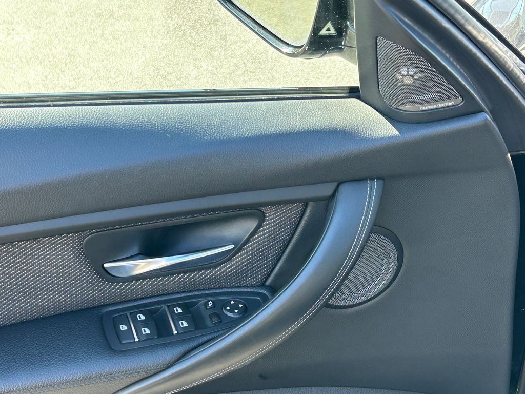 2017 BMW M3 Base 12