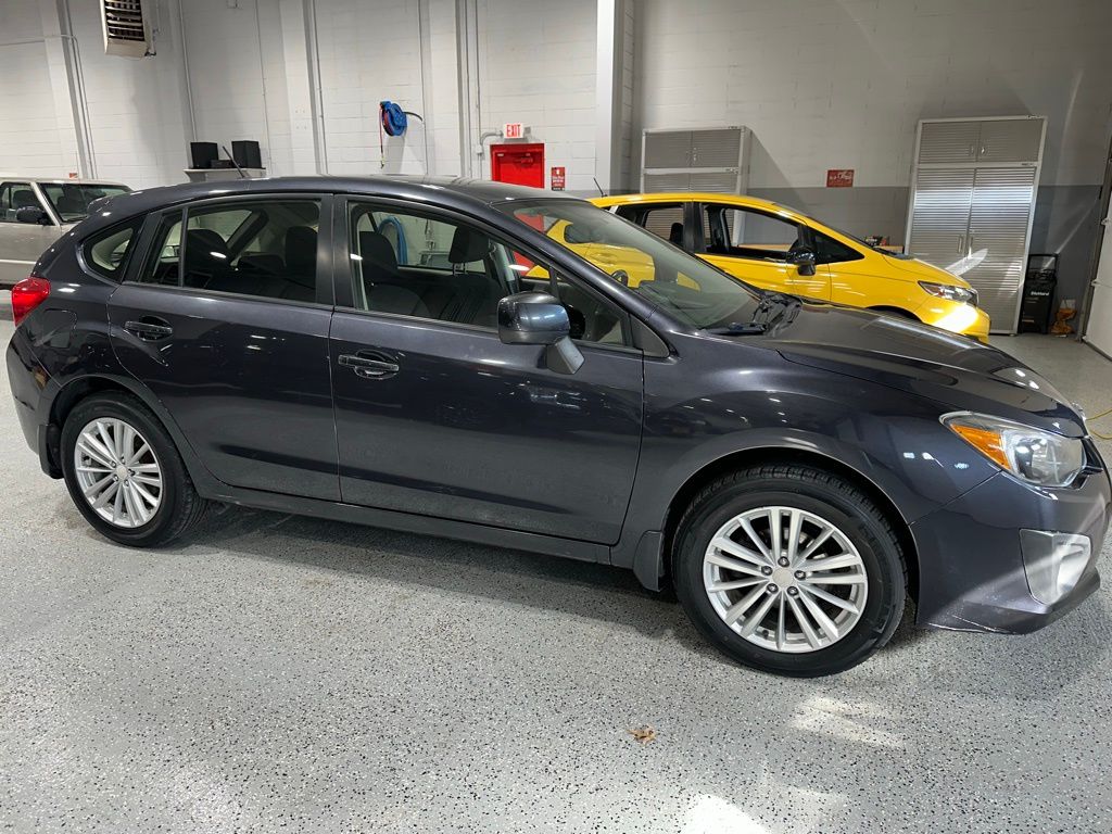 2013 Subaru Impreza 2.0i Premium Hatchback