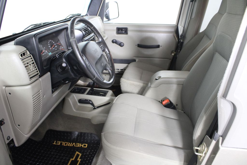 Used 2004 Jeep Wrangler for sale in 