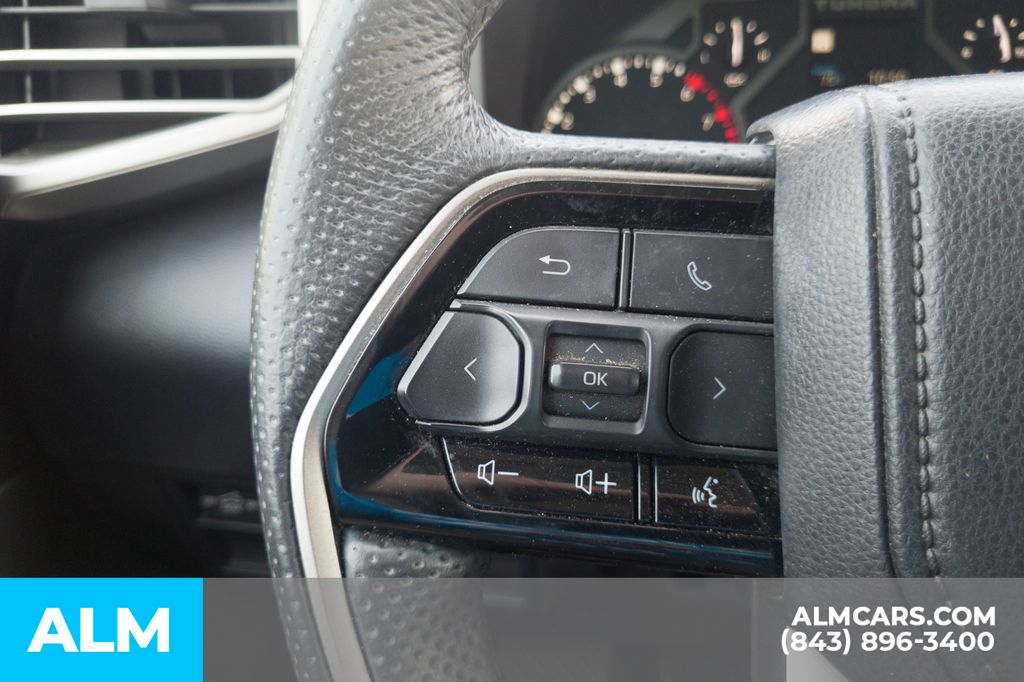 Used 2024 Ice Toyota SR5 image 30