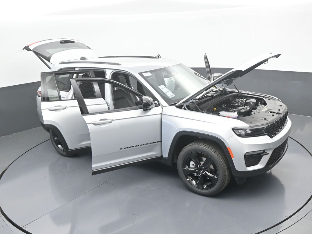 New 2025 Silver Zynith Jeep Limited image 65