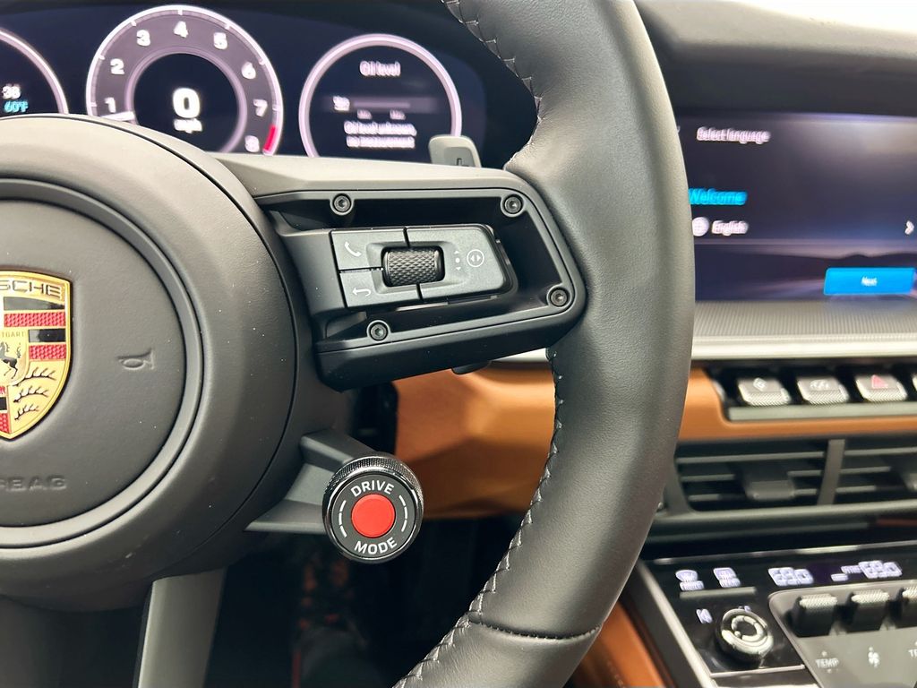 Thumbnail: 2026 Porsche 911 - 15