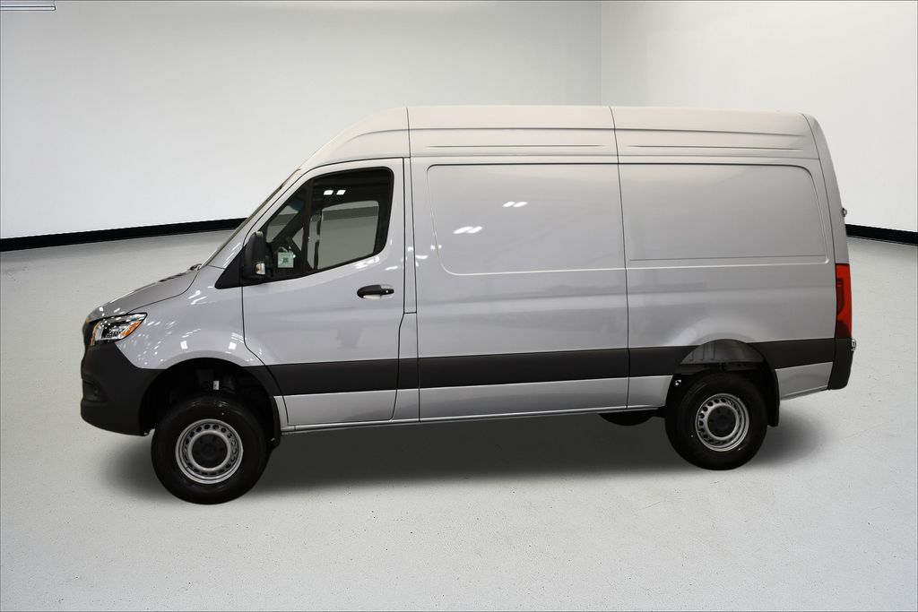Thumbnail: 2025 Mercedes-Benz Sprinter - 4