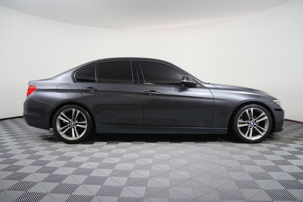 Thumbnail: 2013 BMW 3 Series - 2