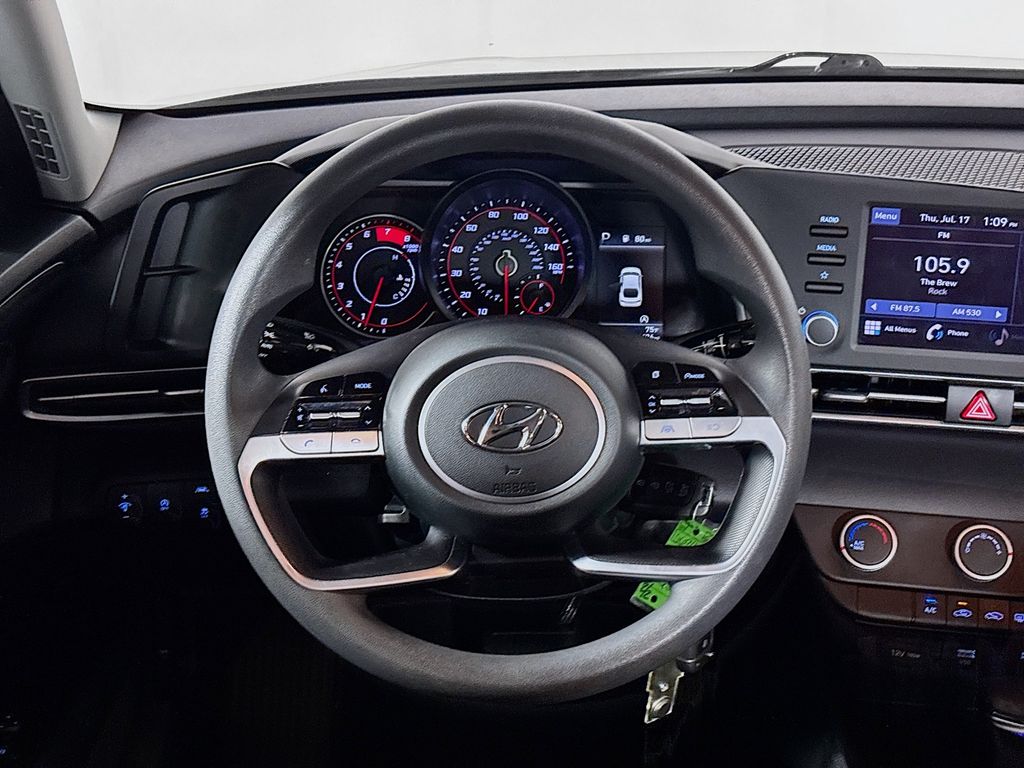 2021 Hyundai Elantra SE
