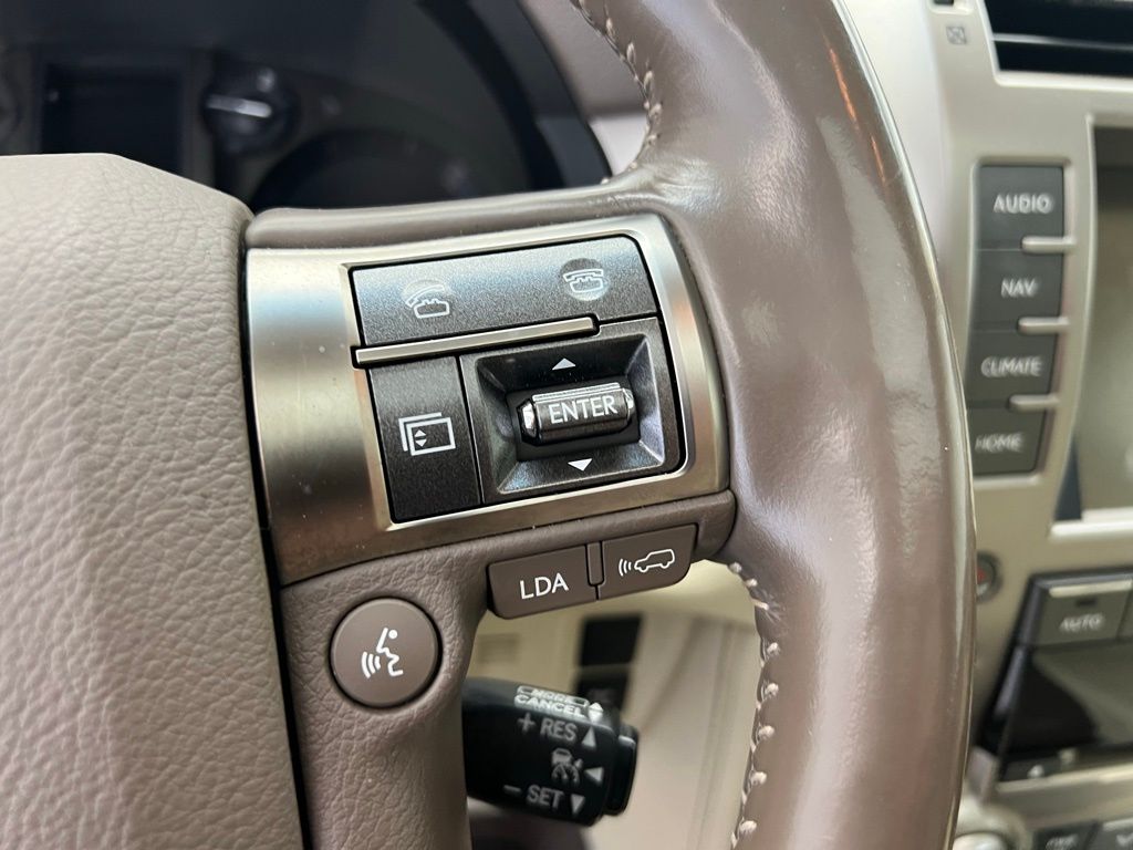 2016 Lexus GX 460 Luxury 23