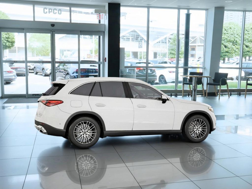 Thumbnail: 2027 Mercedes-Benz GLC - 17