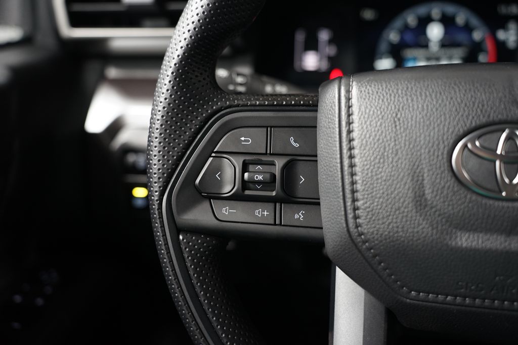 2025 Toyota Tacoma SR5 15