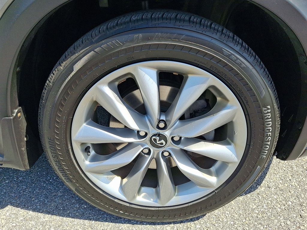 2019 INFINITI QX50 — photo 9