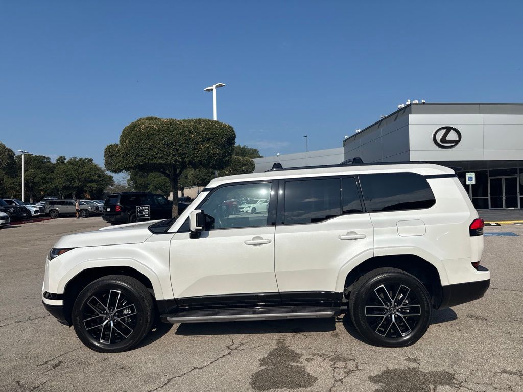 Thumbnail: 2025 Lexus GX - 2