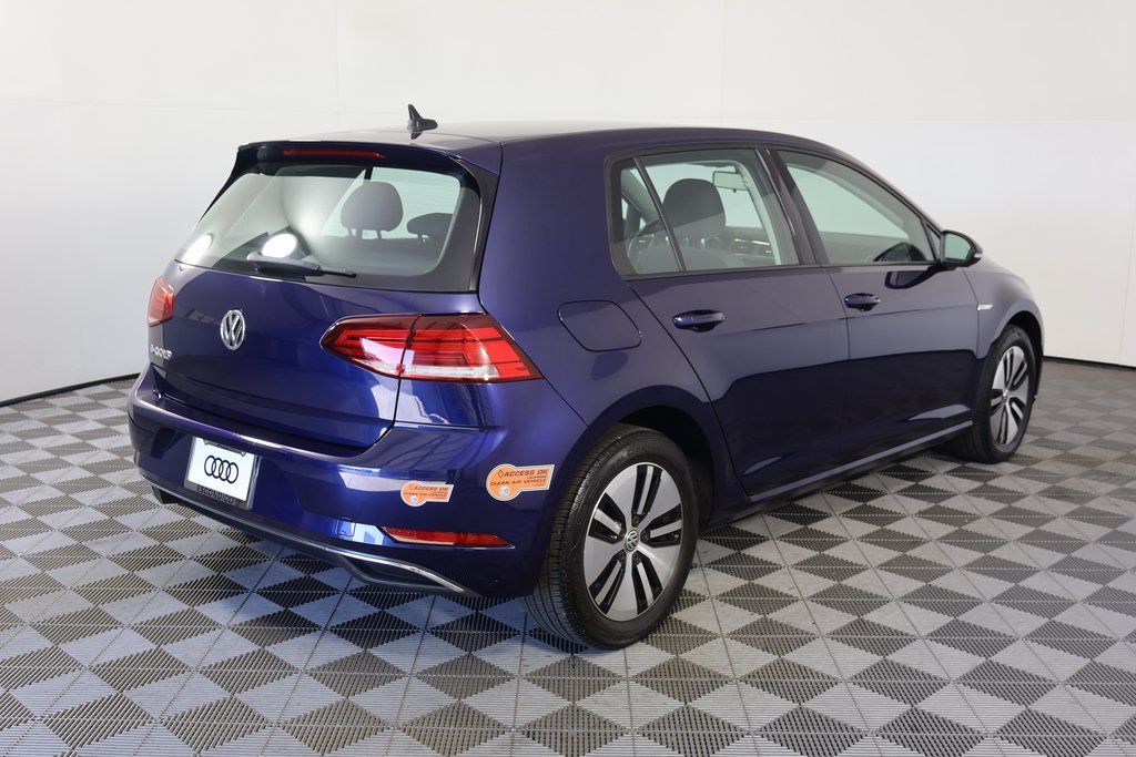 Thumbnail: 2019 Volkswagen e-Golf - 4