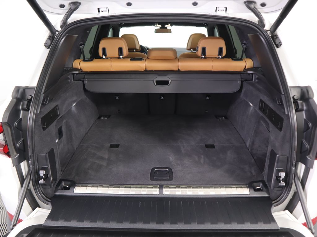 Thumbnail: 2022 BMW X5 - 28